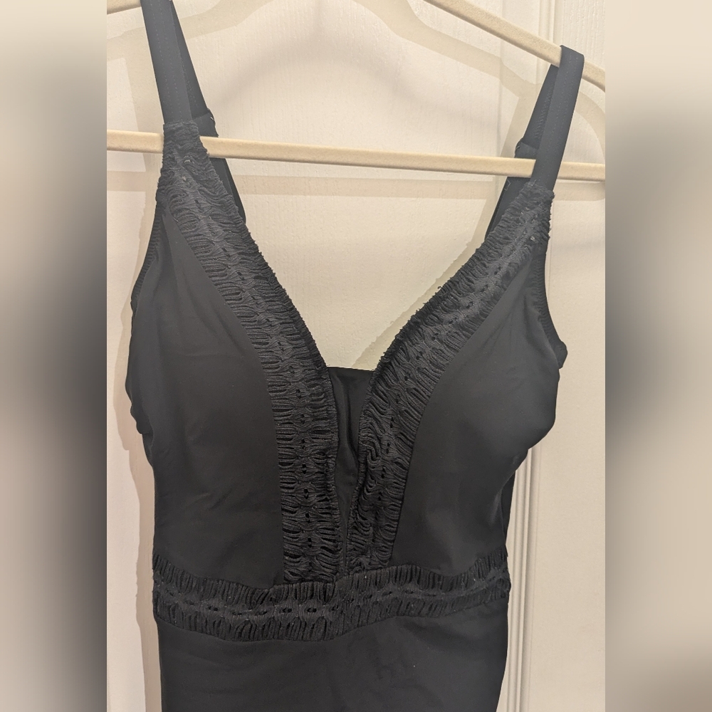 Profile by Gottex BLACK Roulette V-Neck Tummy Control One Piece Swimsuit Size 8 - Picture 4 of 8